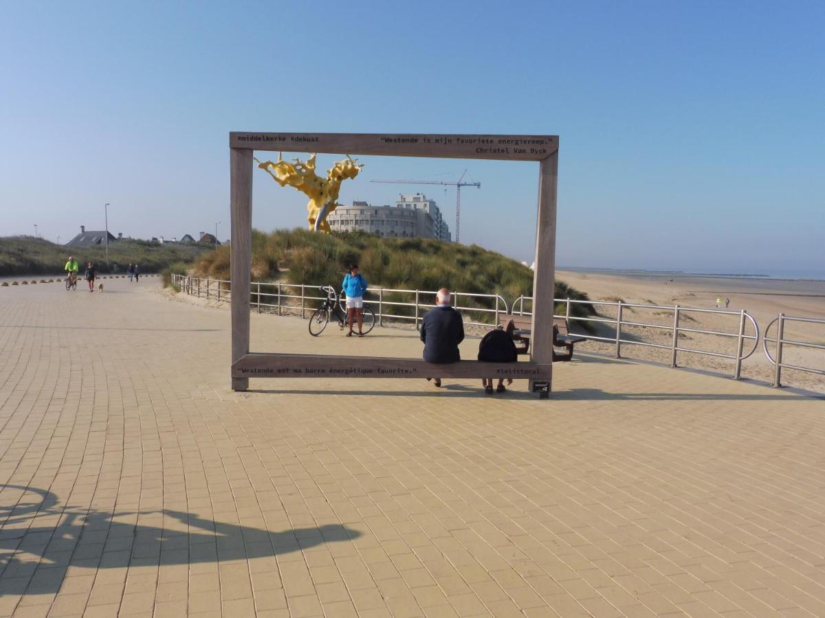 Studio On The Beach With Sea View Middelkerke Exterior foto