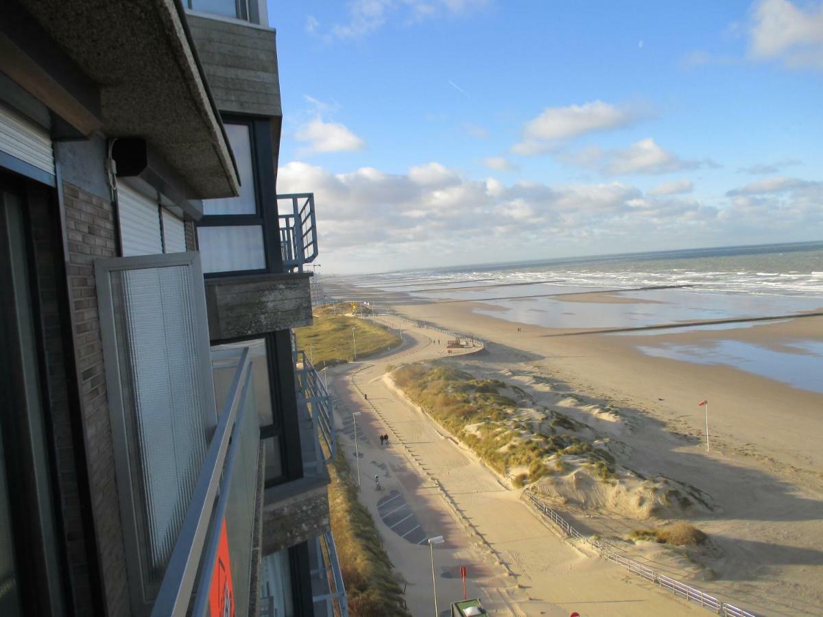 Studio On The Beach With Sea View Middelkerke Exterior foto